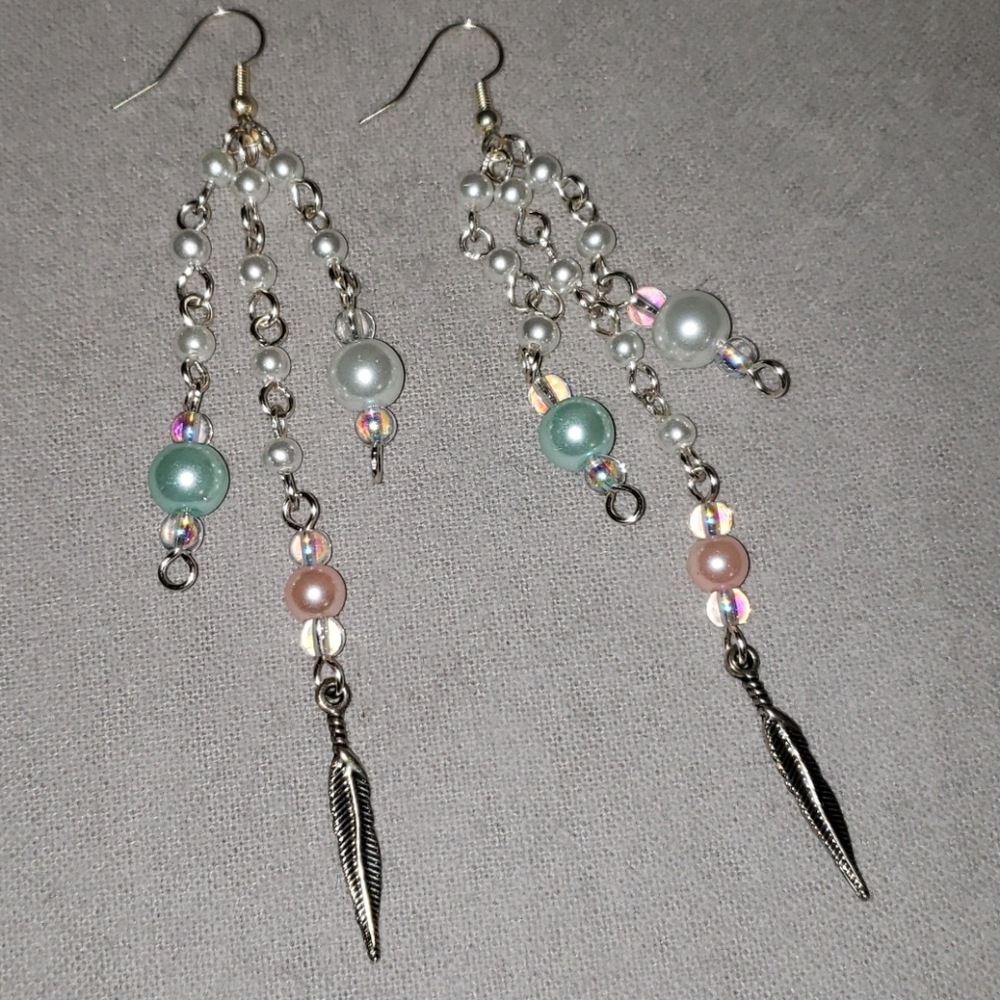 Fallen Angel Earring Set - Picture 2 of 5
